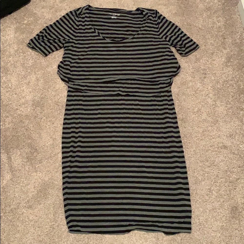Maternity & nursing Pea in the Pod dress, md